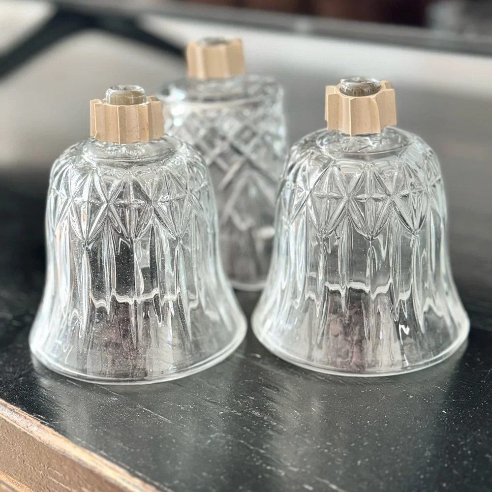 2 Home Interiors Clear Glass candle hold Hurricane Votive Cups Grommets 4 